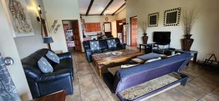 Da Gama Lake Cottages - Coral Tree and Cormorant Cottages - White River - 3