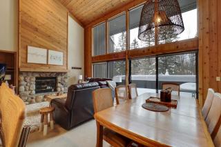 The Hidden Chalet - Harbor Springs - 5