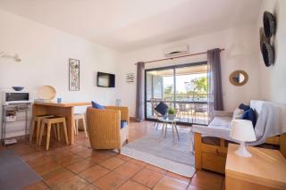Vila Alegria Apartment - Lagos - 9