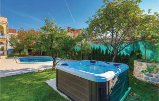 Awesome Apartment In Kastel Stafilic - Kaštela - 8