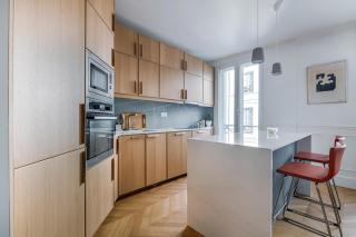 Veeve - Time for Teak - Paris - 8