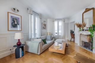 Veeve - Time for Teak - Paris - 4