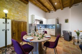 Au coeur de Beynac, une maison de caractère avec jardin terrasse - Beynac-et-Cazenac - 2