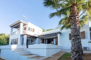 Casa en Ibiza con vistas increíbles en Es Figueral - Es Figueral Beach - 6