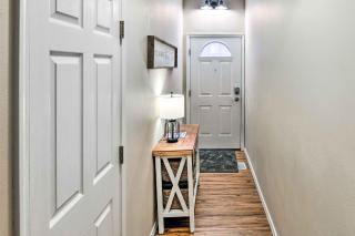 Charming Anchorage Townhouse with Fire Pit! - 7