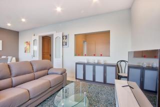 Spacious Seafront 3BR, Sliema near Beach, AC Wifi by 360 Estates - Sliema - 4