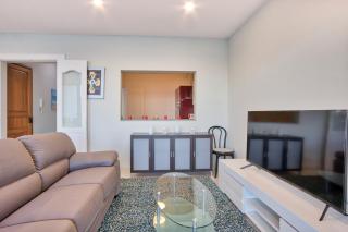 Spacious Seafront 3BR, Sliema near Beach, AC Wifi by 360 Estates - 2