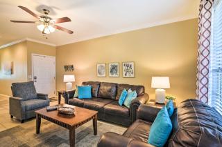 Pool Access and Balcony Beachfront Galveston Condo! - Galveston - 8