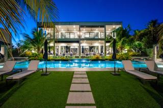 Black Urchin Boutique Resort - Belford Estates - 3