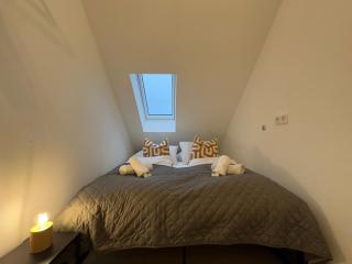 Moderne Wohnung mit Küche & Parkplatz Ausblick auf den bayerischen Wald - - 7