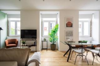 WHome Chic 2-Bed near Santos & Alcântara perfect for Families & Couples - Lissabon - 0