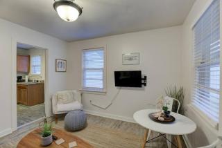 Gated Retreat Steps from Midtown's Best Parking - Memphis - 1