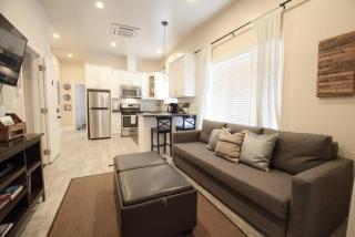 Upscale 1890s Historic Apartment - 8