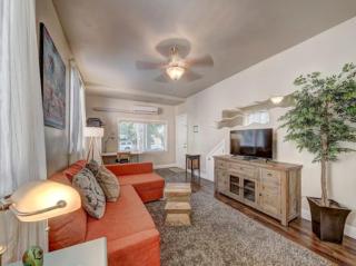 Marvelous Midtown Stay with a Modern Twist - Sacramento - 0