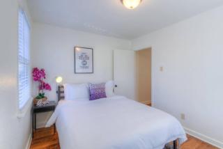 Jolly Jefferson Ave Walk to the Best of Midtown - 8