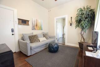Historic Charm with Parking in Center of Midtown - Sacramento - 5