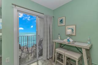 Luxurious Oceanfront Queen Suite - Completely Renovated & sleeps 2-4! Palace Resort Unit 701 - Myrtle Beach - 8
