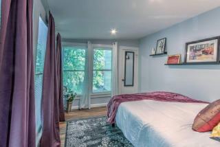 Historic but Modern with Relaxing Natural Light - 1