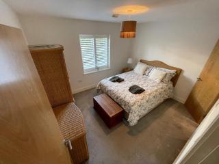 2 Bed 2 Bathroom Gated Apartment 1 Inc free Parking - Bromley - 8