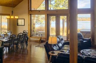 Lakefront Paradise - 5