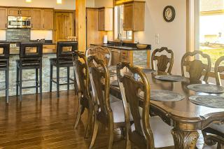 Lakefront Paradise - 4