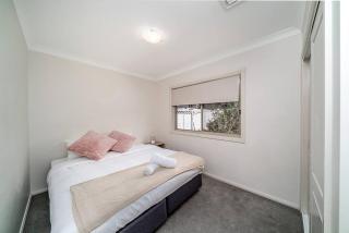 Light & Bright Homely Villa - Wagga Wagga - 3