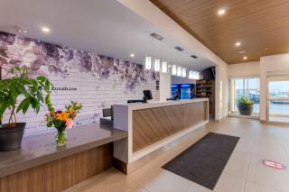Best Western Plus Dauphin - 7