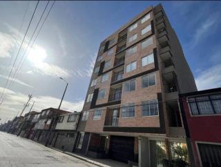 Edificio Apartamentos central con ascensor 605 - Bogotá - 1
