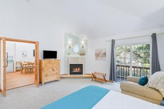 Cannon beach vibes, steps to the beach,WIFI,3 full bedroom en suites with 3 fireplaces,Near Downtown - Cannon Beach - 4