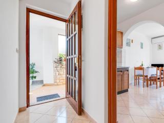 Secluded Apartment in Poreč with Garden - Poreč - 4
