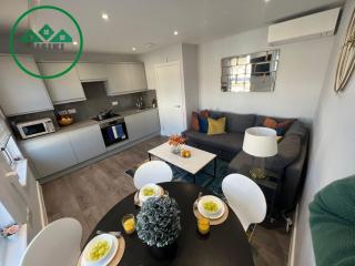 Aisiki Apartments at Stanhope Road, North Finchley, Airconditioned Multiple 2 or 3-Bedroom, Pet-Friendly Duplex Flats, King or Twin Beds, Airconditioned & FREE Wi-Fi - 5