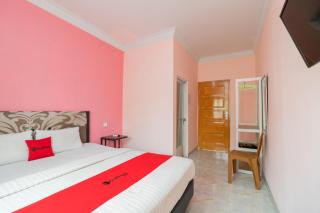RedDoorz Syariah near Transmart Padang - Padang - 4