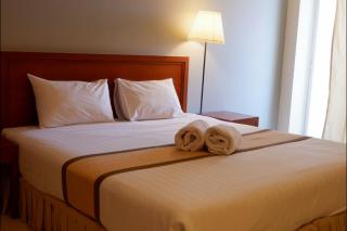 Phromsuk Hotel Ayutthaya - 8