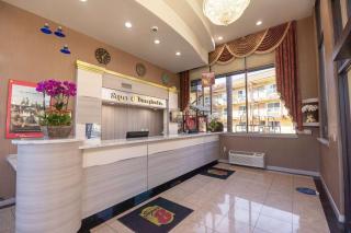 Super 8 by Wyndham Anaheim/Disneyland Drive - Anaheim - 3