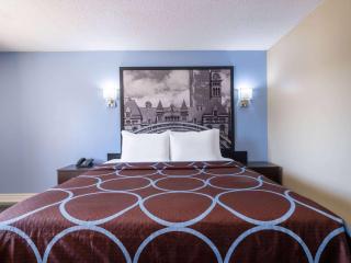 Super 8 by Wyndham Toronto East ON - Toronto - 1