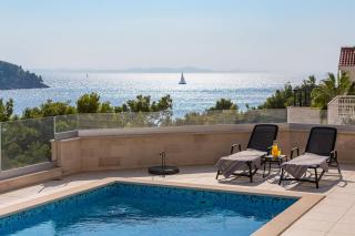 SEAFRONT VILLA for 10 people! - Milna - 9