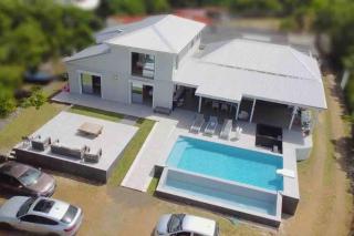 VILLA ELA - Jolie villa avec piscine chauffée et jacuzzi - Les Abymes - 0
