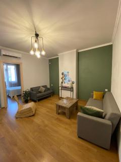 Feels Like Home Apartment - Batumi - 3