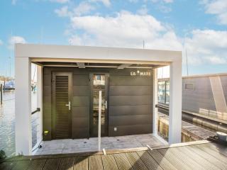 Beautiful houseboat with shared pool - Volendam - 3