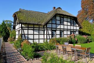 Reetdachfachwerkvilla am Wiesengrund - Bergen auf Rügen - 0