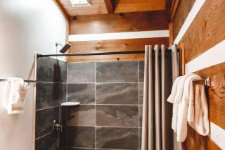 Wolf Creek Cabin at 36 North - Hot Tub - Purlear - 2