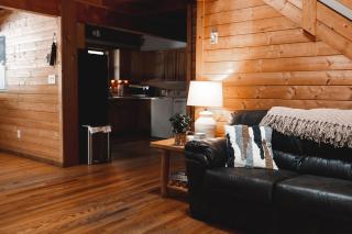 Wolf Creek Cabin at 36 North - Hot Tub - Purlear - 4