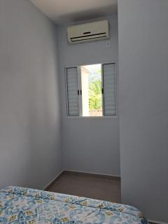 Casa nova com 3 quartos, equipada com Ar Condicionado, TV, Internet e Área de Lazer Completa - Boiçucanga - 1