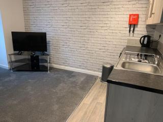 1. Delightful Apartment - Birmingham - 7