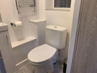 1. Delightful Apartment - Birmingham - 6