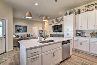 6 Mi to Beach Rockport Home with Pool Access! - Rockport - 3