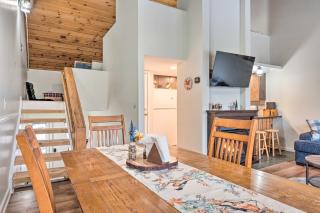 Mtn-View Escape with Deck 1 Mi to Ski Resort! - Lincoln - 5