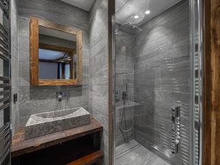 Chalet moderne lumineux proche pistes - 12 pers, 5 ch, parking, wifi, ménage inclus - FR-1-566-43 - Les Allues - 9