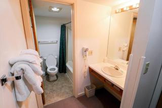 Cedarbrook Two Double bed Standard Hotel room 118 - Killington - 0