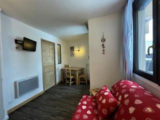 Studio cosy pour 2 pers, Les Menuires - Ski aux pieds, balcon, proche commerces - FR-1-452-217 - 4